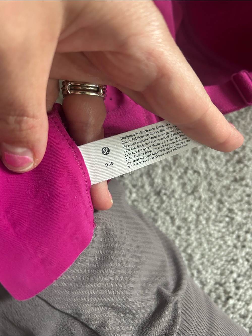 LULULEMON Run Times Bra High Support Vivid Plum Magenta Size 38D / D38 - Picture 2 of 5